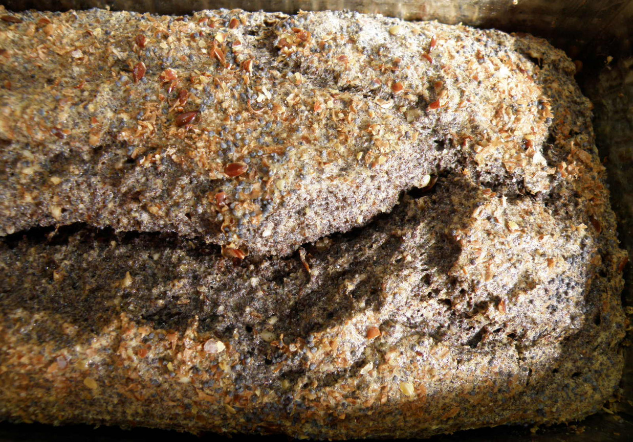 Chlebek makowy - niskowęglowodanowy foto