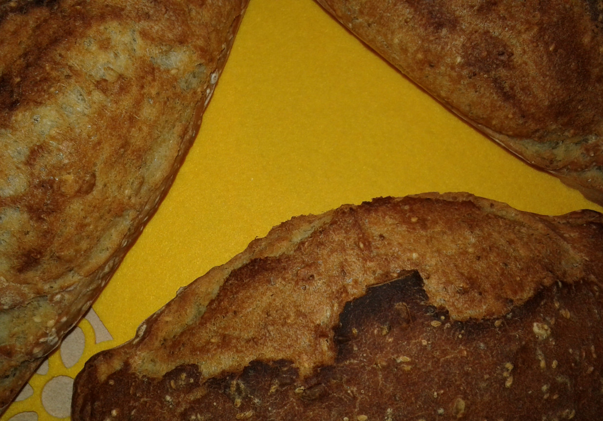 Chlebek na miodzie z ziarnami foto