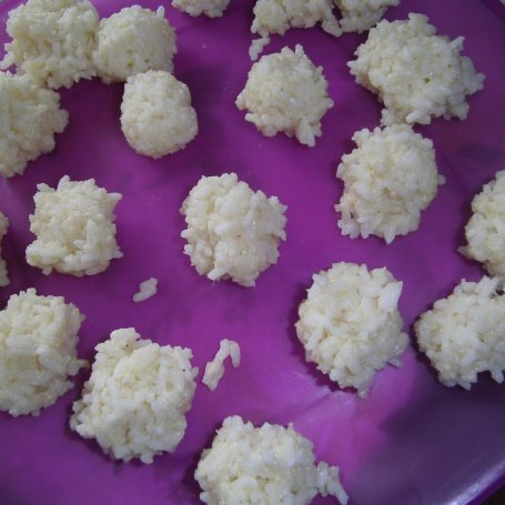 Krok 2 - Chłodnik jagodowy z kluseczkami ryżowymi foto