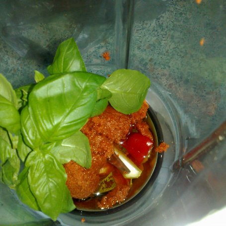 Krok 1 - chłodnik maślankowo-pomidorowy foto