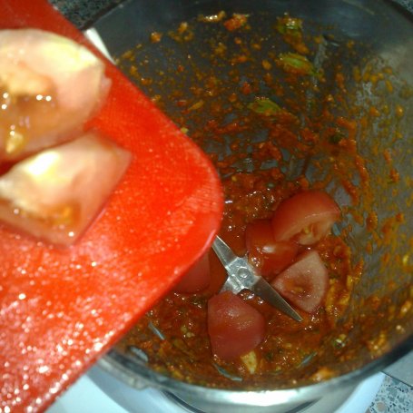 Krok 2 - chłodnik maślankowo-pomidorowy foto