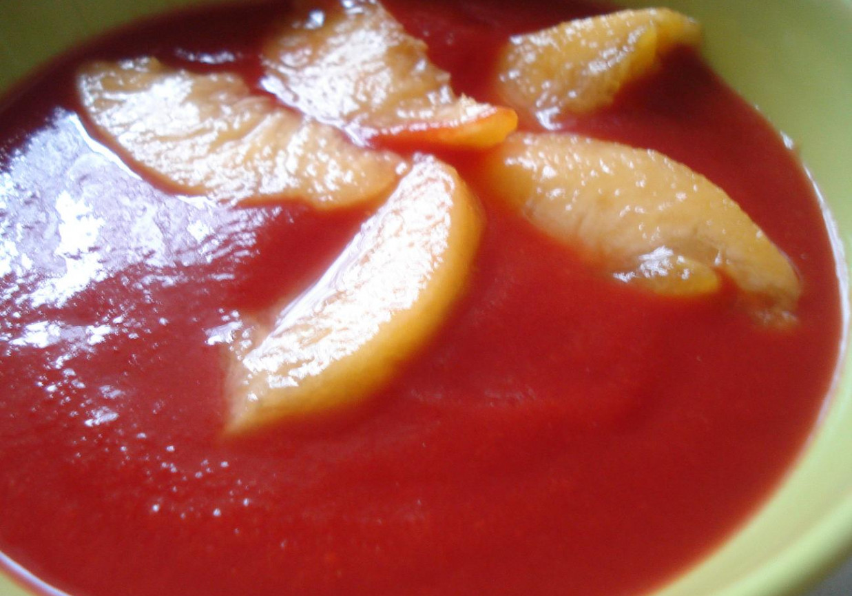 Chłodnik pomidorowy z brzoskwinią foto