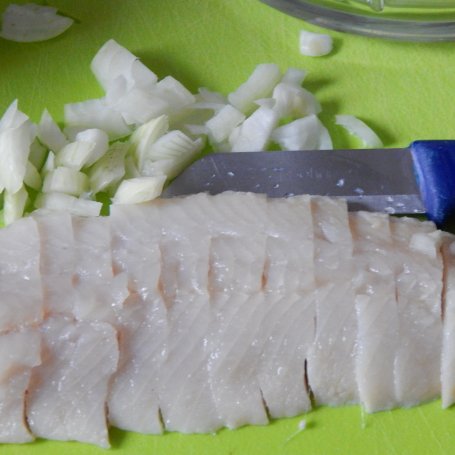 Krok 1 - Chłodnik śledziowy ze szpinakiem i sałatą foto
