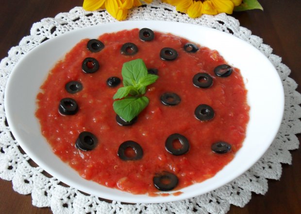 Fotografia przedstawiająca Chlodnik z pomidorów