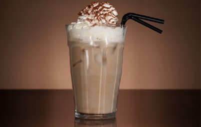 Fotografia przedstawiająca chłodząca kawa mrożona