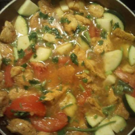 Krok 3 - Chłopska potrawka curry z kurczaka foto