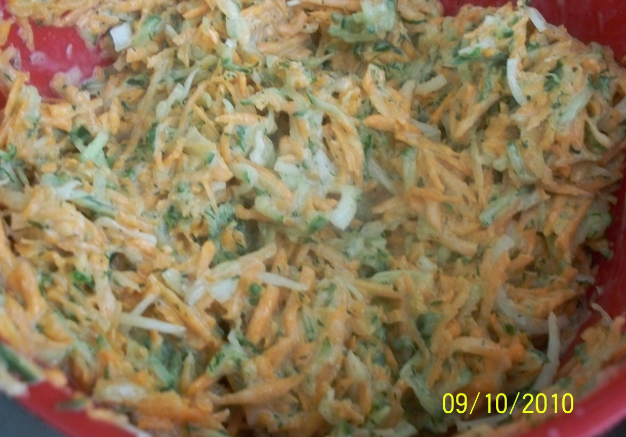 Chrupiąca surówka foto