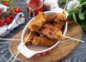 Jak zrobić chrupiące corn dogi o smaku pizzy? foto