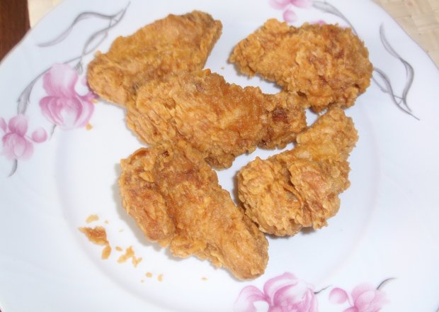 Fotografia przedstawiająca Chrupiące nóżki z kurczaka