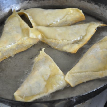 Krok 5 - chrupiące pierożki won ton foto