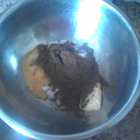 Krok 1 - Ciasteczka czekoladowe w wiórkach kokosowych foto