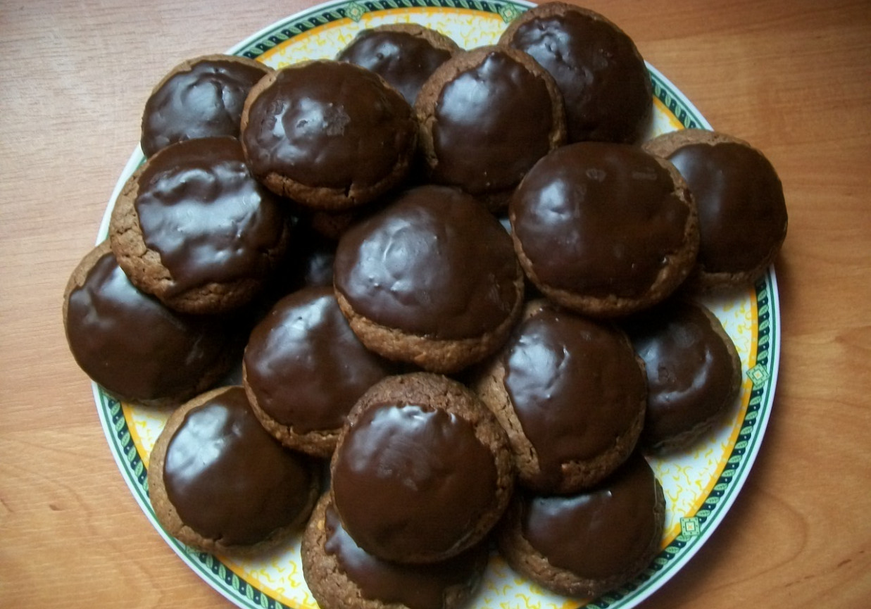 Ciasteczka czekoladowo-migdałowe foto