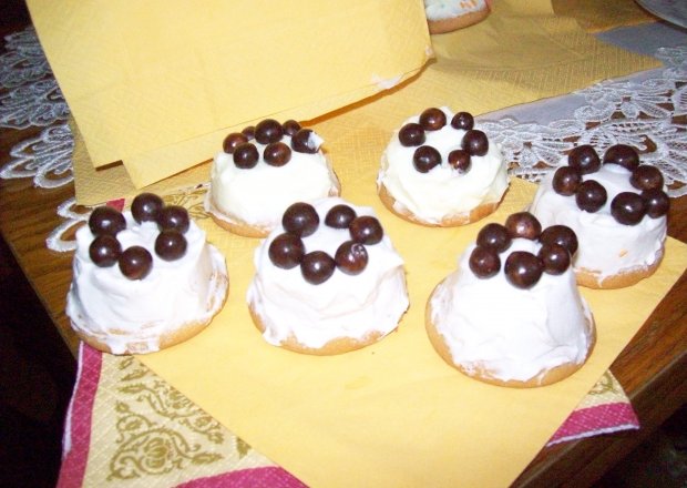 Fotografia przedstawiająca ciasteczka dla dzieci