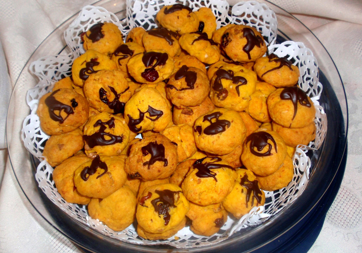 Ciasteczka dyniowe z orzechami i żurawiną foto
