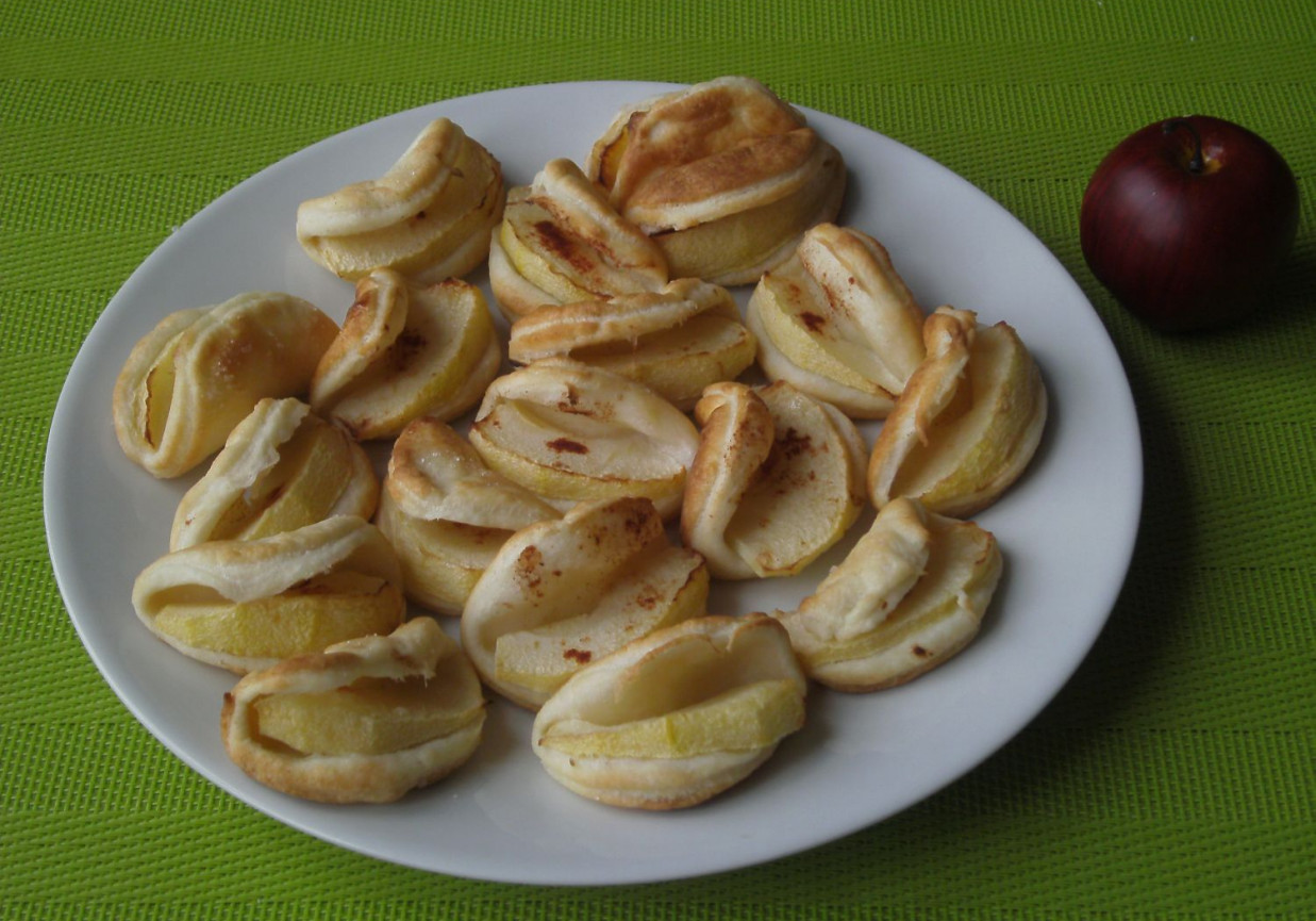 Ciasteczka francuskie z jabłkiem foto