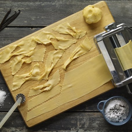 Krok 4 - Ciasteczka i muffiny: Faworki foto