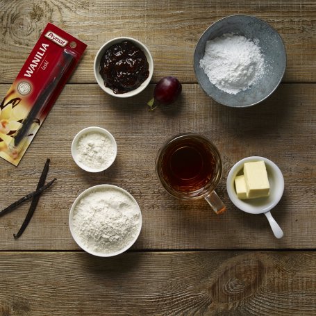 Krok 1 - Ciasteczka i muffiny: Rogaliki z domowymi powidłami foto