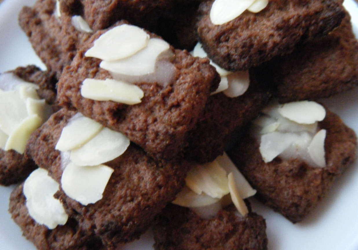 Ciasteczka kakaowo-migdałowe foto