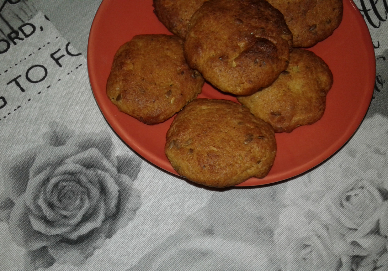 Ciasteczka lniano - serowo - chałwowe foto