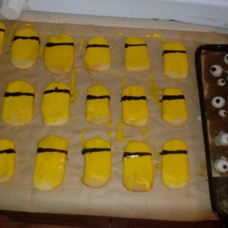 Krok 2 - ciasteczka Minionki foto