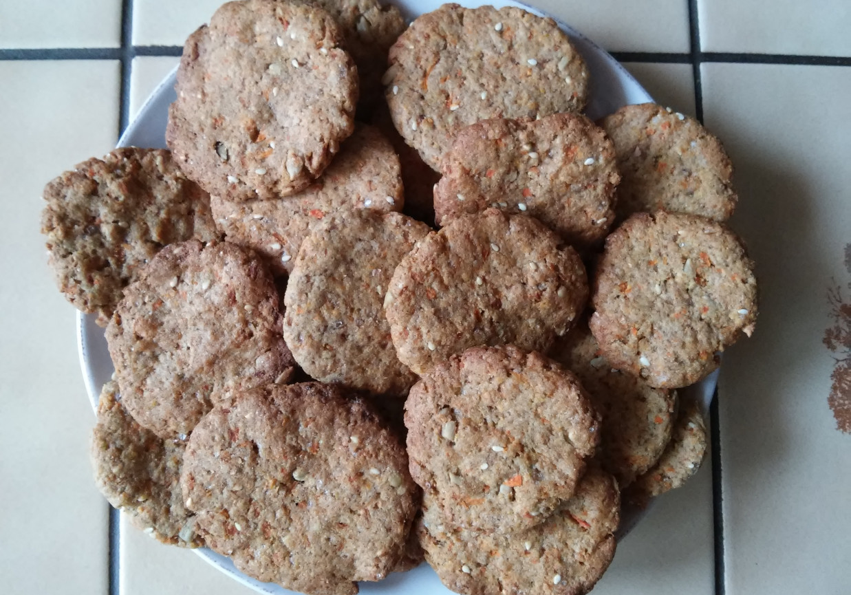 Ciasteczka musli marchewkowe foto