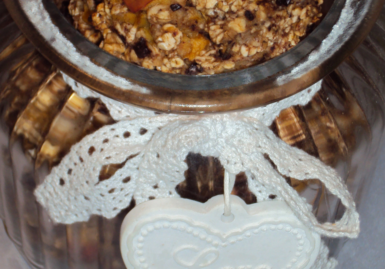 Ciasteczka owsiane z jabłkiem, brzoskwinią i czekoladą foto