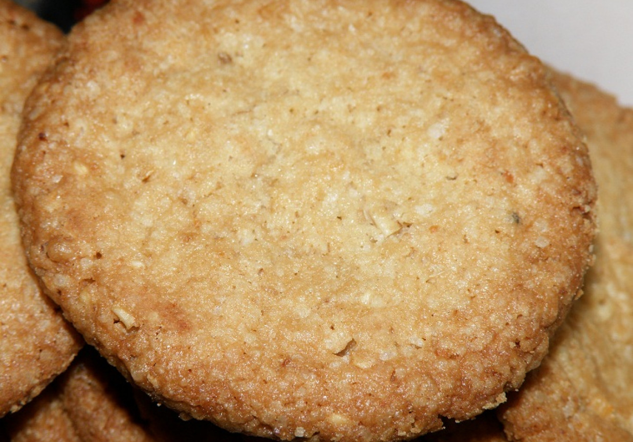 Ciasteczka owsiano-sezamowe foto