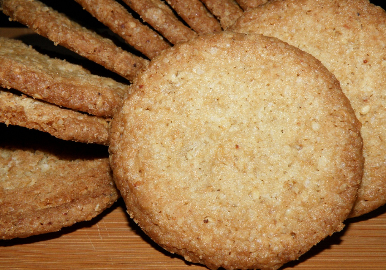 Ciasteczka owsiano-sezamowe foto