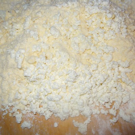 Krok 2 - Ciasteczka serowe - kurczaki foto