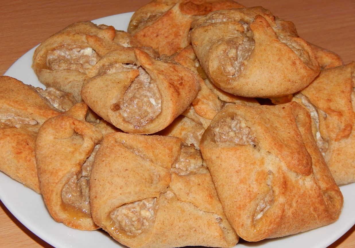 Ciasteczka twarogowo-orzechowe z serem i cynamonem foto