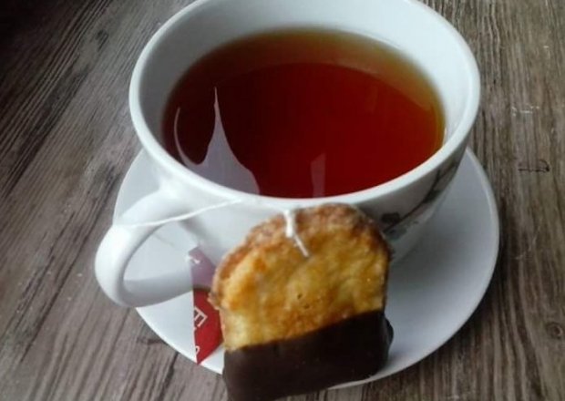 Fotografia przedstawiająca Ciasteczka w kształcie torebek herbaty