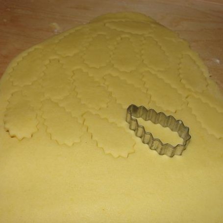 Krok 2 - Ciasteczka z kremem marcepanowym foto