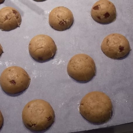 Krok 6 - Ciasteczka z masłem orzechowym i czekoladą foto