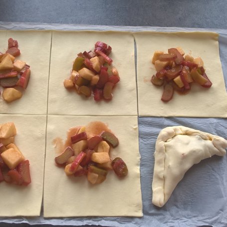 Krok 4 - Ciastka francuskie z rabarbarem foto