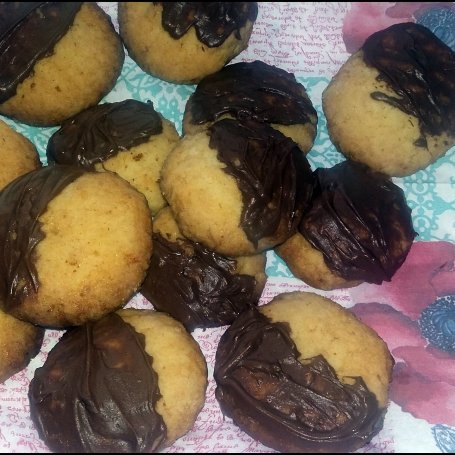 Krok 3 - Ciastka kokosanki z polewą czekoladową  foto
