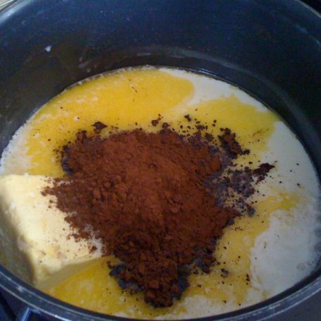 Krok 5 - Ciastka orzeszki z mleczno-kakaowym nadzieniem foto