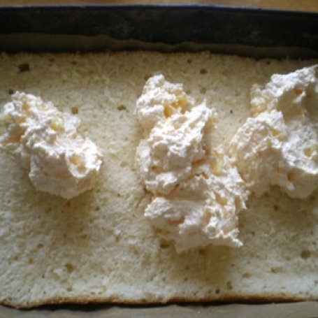 Krok 2 - Ciasto ananasowo-kokosowe foto