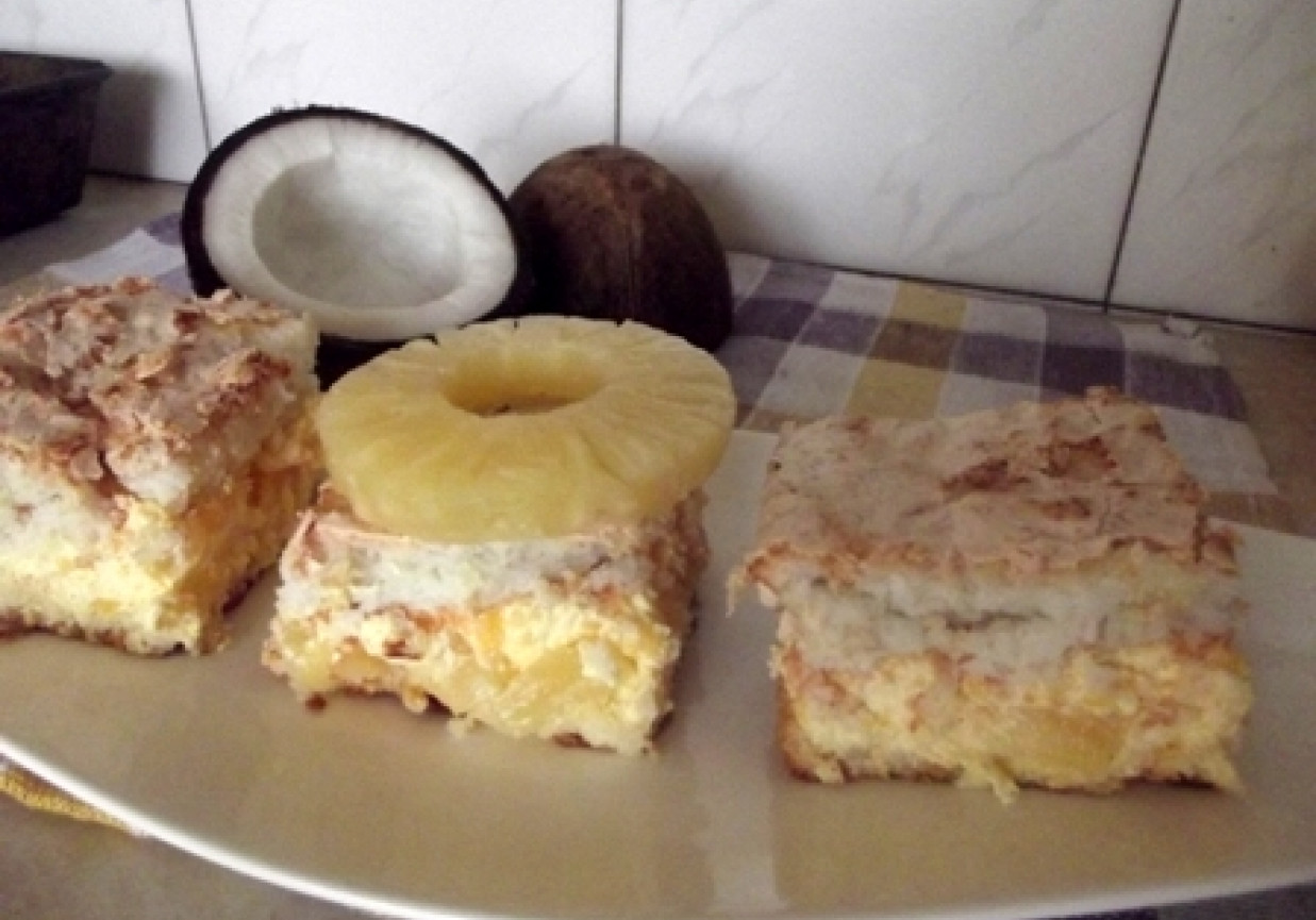 Ciasto ananasowo-kokosowe foto