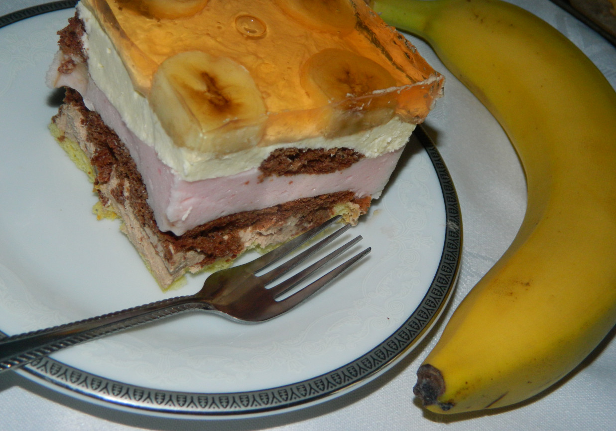 Ciasto bananowe z galaretką foto