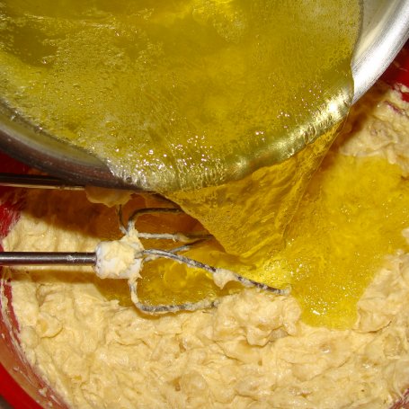Krok 5 - Ciasto bananowe z galaretką foto