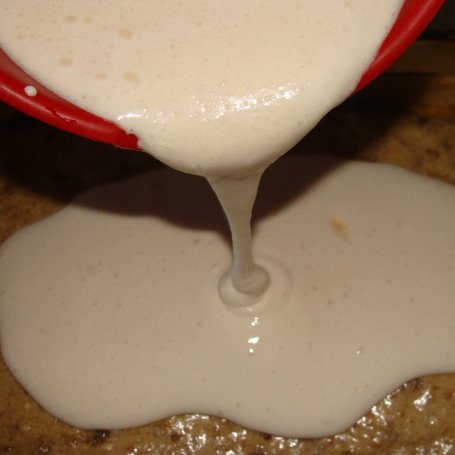 Krok 8 - Ciasto bananowe z galaretką foto