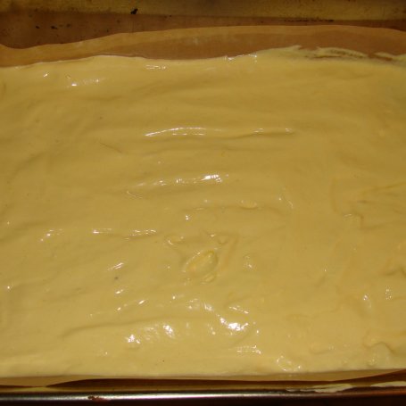 Krok 2 - Ciasto bananowe z galaretką foto