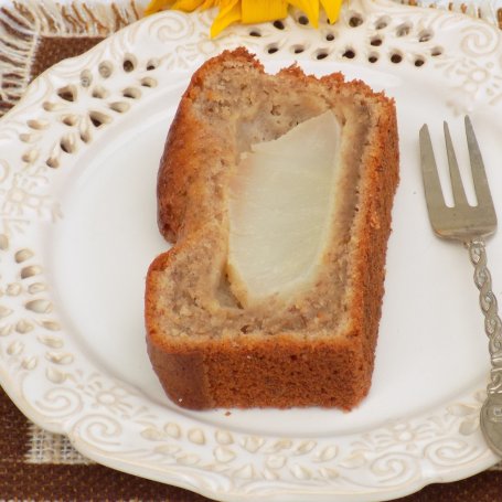 Krok 4 - Ciasto bananowe z gruszką foto