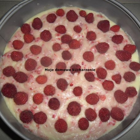 Krok 3 - Ciasto bez pieczenia -z malinami i kaszą manną foto
