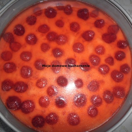 Krok 4 - Ciasto bez pieczenia -z malinami i kaszą manną foto