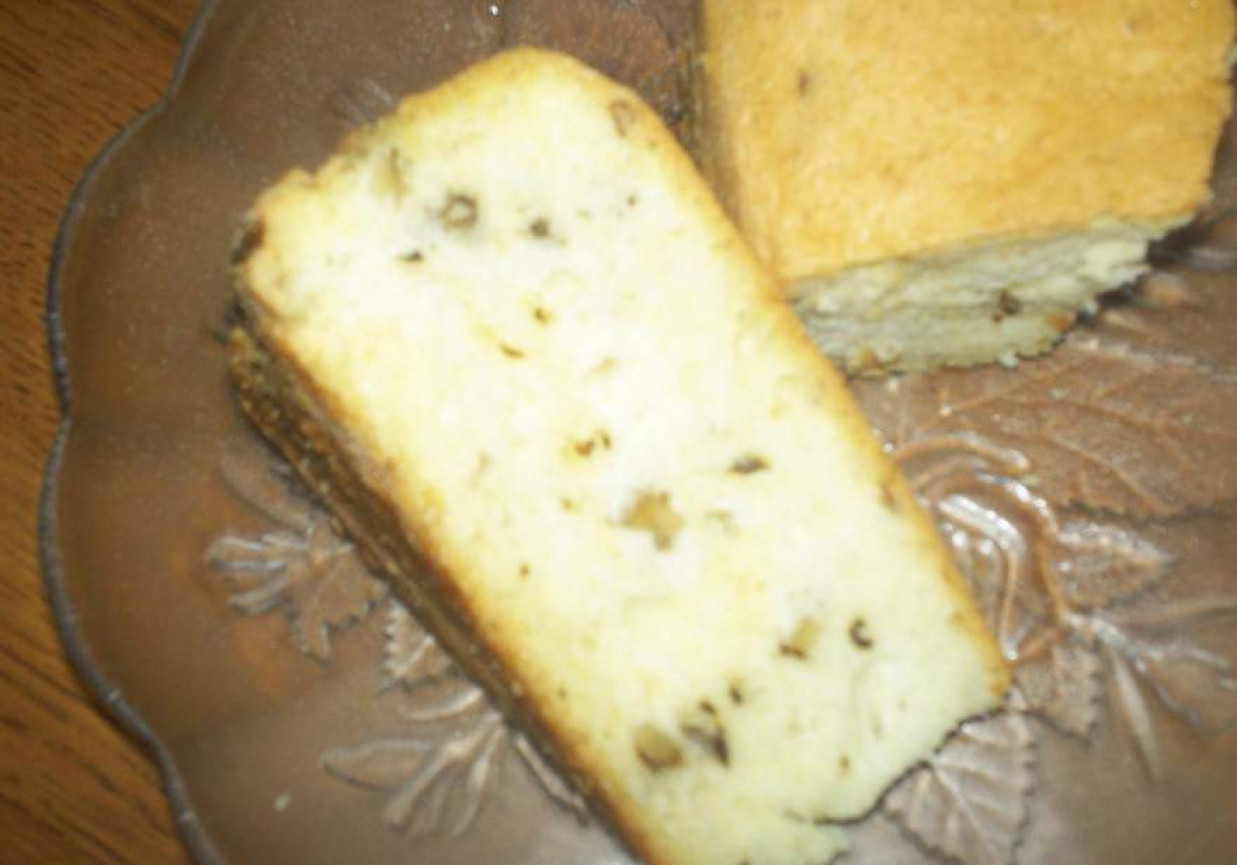 Ciasto białkowe z orzechami włoskimi foto