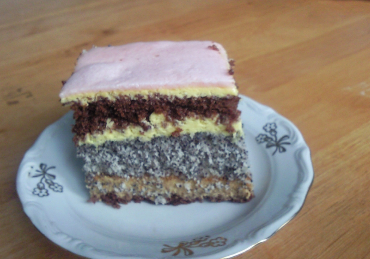 Ciasto biszkoptowe z masą - szybkie. foto