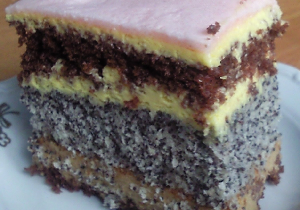 Ciasto biszkoptowe z masą - szybkie. foto