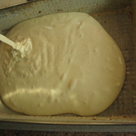 Krok 3 - Ciasto biszkoptowe z owocami foto
