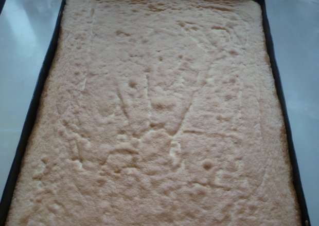 Fotografia przedstawiająca Ciasto biszkoptowe